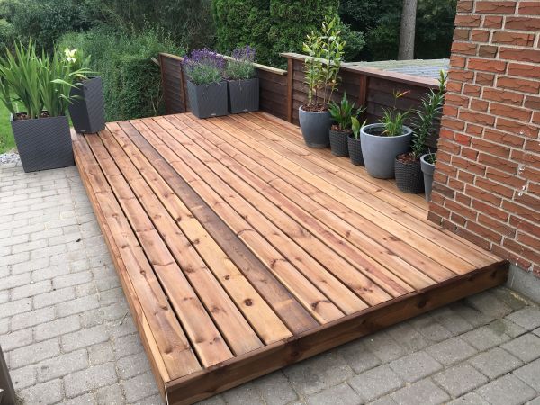 Cost of Platform Deck Installation in Woodbridge